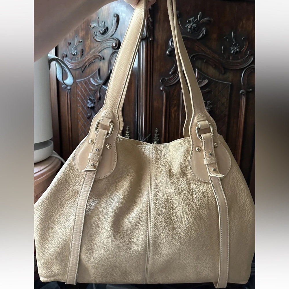 Authentic Vintage FURLA lt. tan Leather, lined tote bag.  Outstanding condition.
